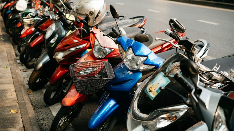 Combien coûte le permis moto selon la catégorie ?