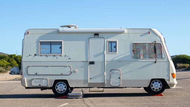 Quel permis faut-il pour conduire un camping-car ?