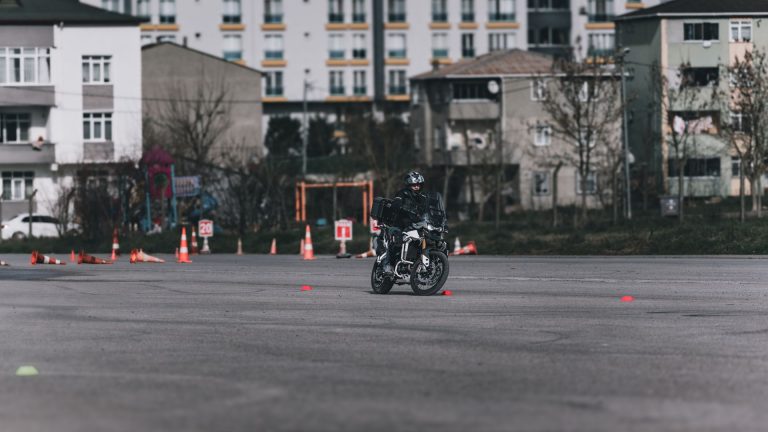 Où passer son permis moto en France : options et formations