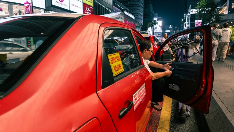 Comment ouvrir une voiture centralisée sans clé ?