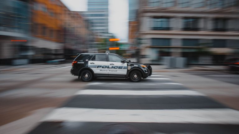 Comment reconnaître une voiture radar ?