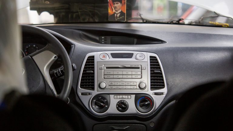 Pourquoi certains sons de voiture sont-ils si satisfaisants à écouter ?